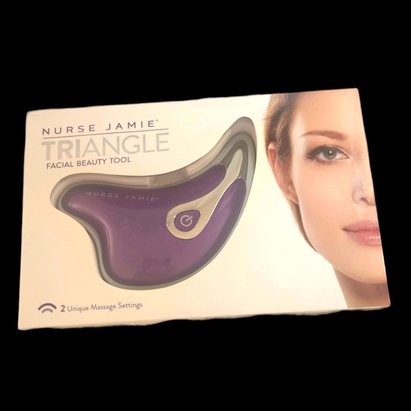 Nurse Jamie Triangle Facial Tool - Picture 1 of 6